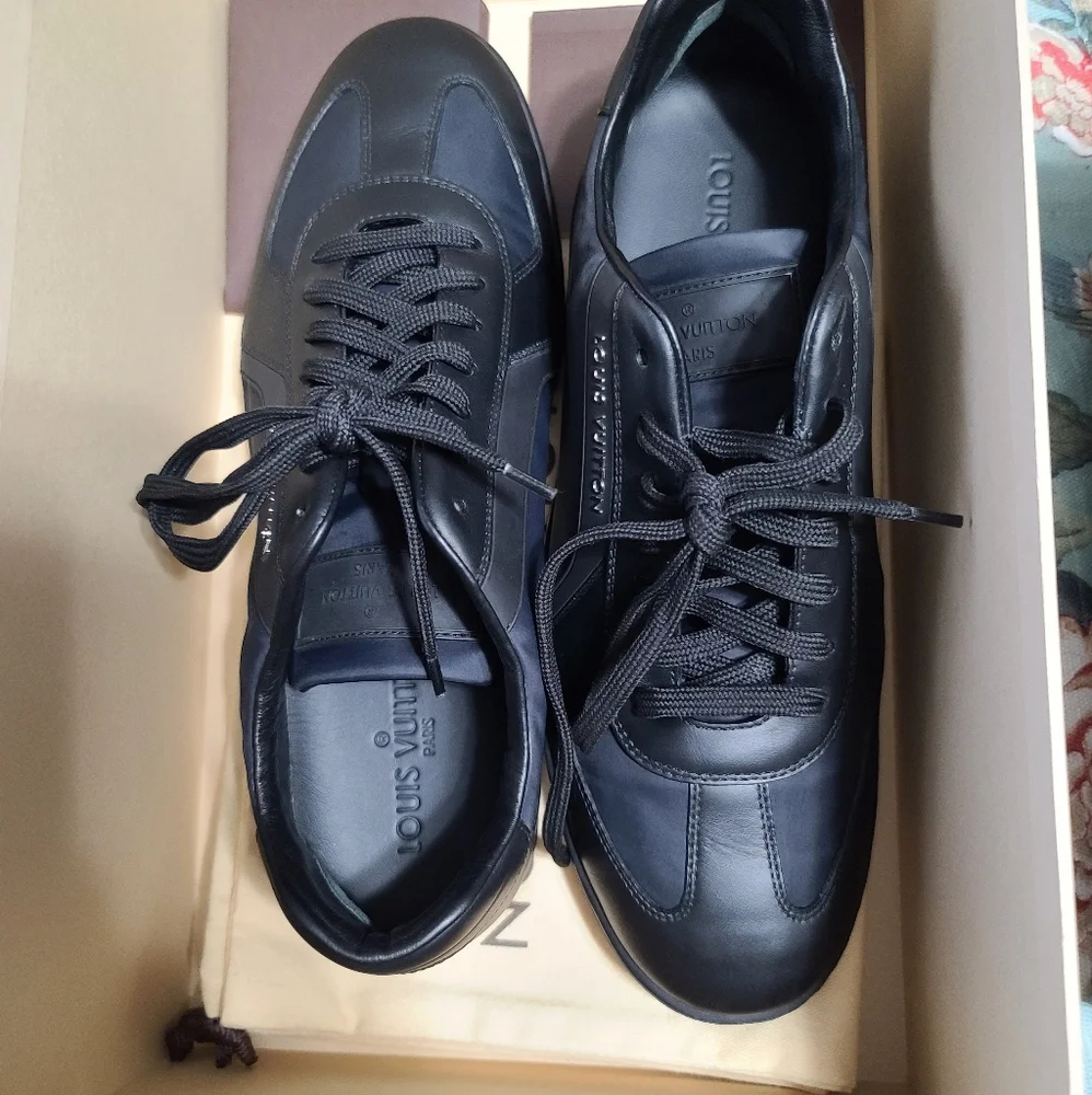 Men's all black Louis Vuitton Sneakers - Picture 6 of 10